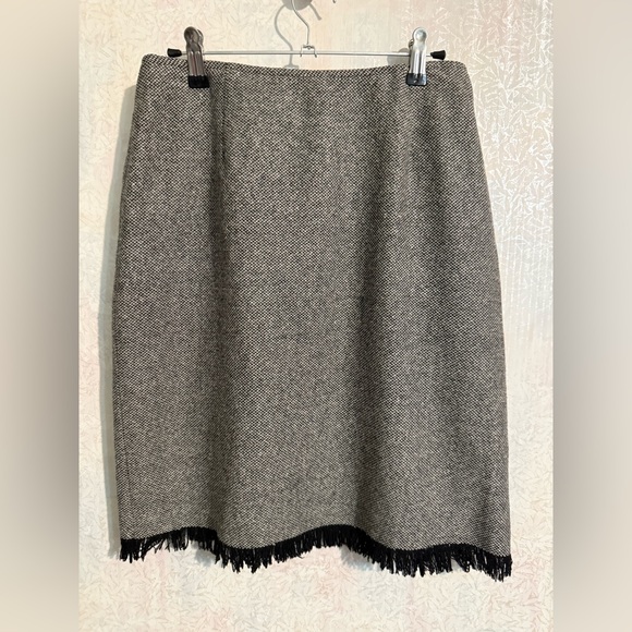 Vtg J. Jill Black/Gray Fringe Pencil Skirt, Wool and Silk Blend, Back Zip, Sz 6 - Picture 1 of 7